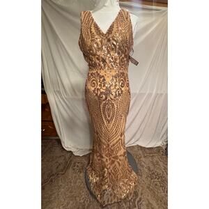 Gold sequin  M/L/XL silhouette  MERMAID PLUS formal gown gold champagne BNWT